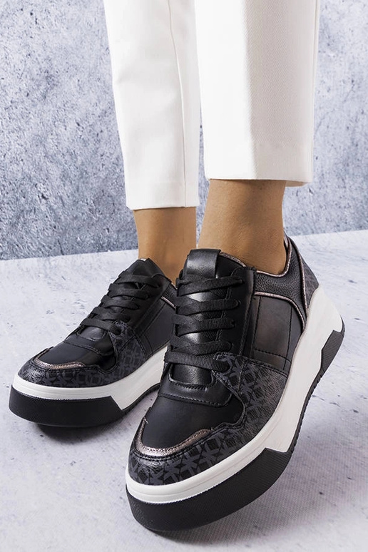 Melnas kedas rotātas ar Grandbois...