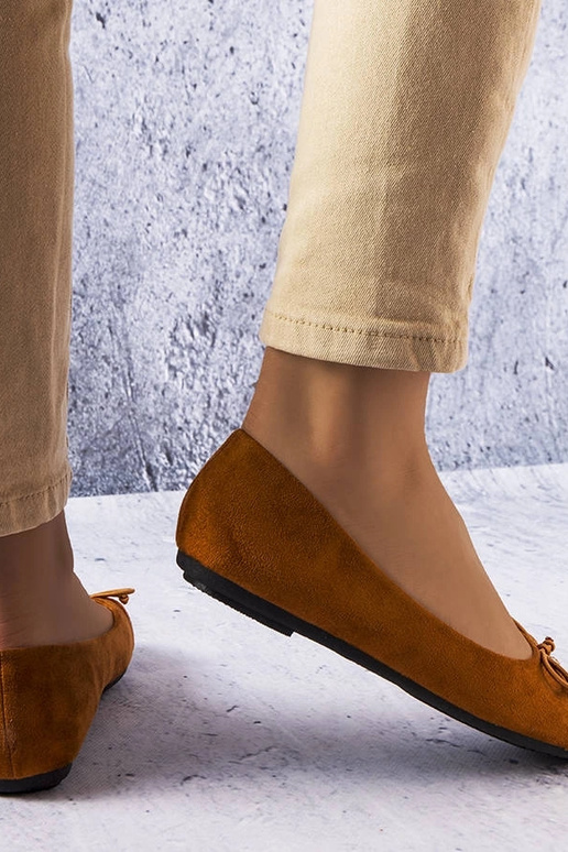 Brūns lakots purngals baleta...