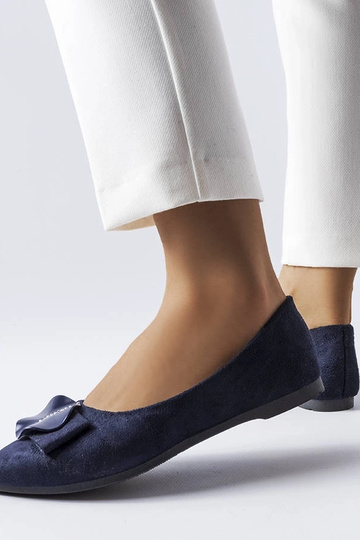 Tumši zili baleta dzīvokļi,... 2