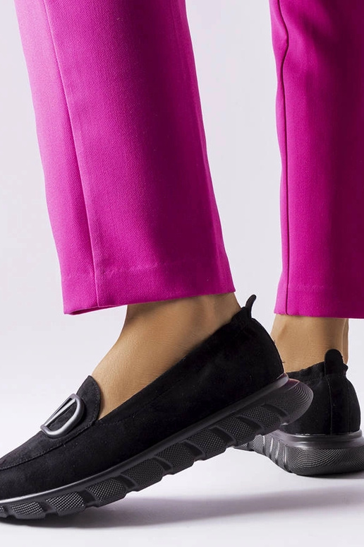 Melni sporta apavi, kas uzvelk,...