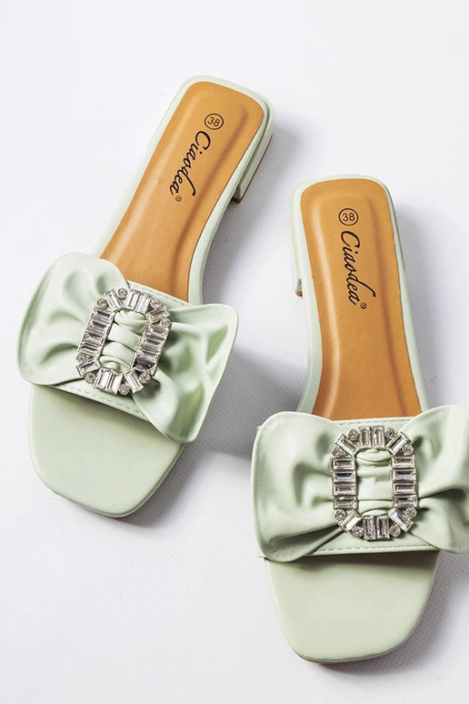 Zaļas elegantas sandales ar cirkoniem...