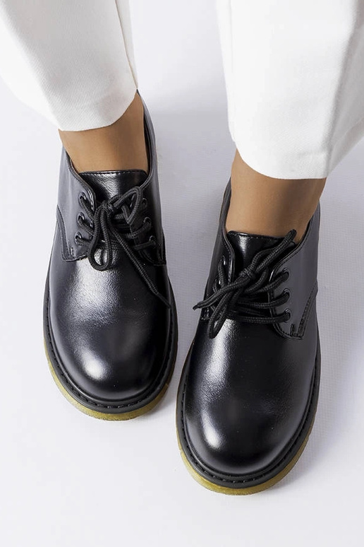 Melni Parfait kaujas zābaki