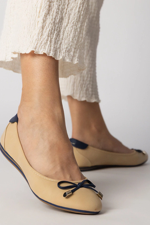 Smilškrāsaini kurpes ar lentīti,...