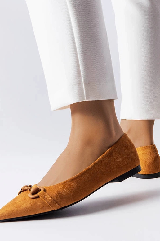 Brūna smaila pirksta balerīnas Aimé