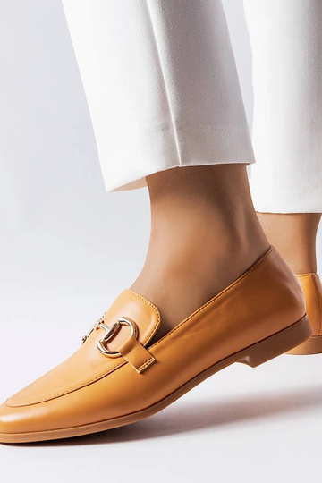 Brūni mokasīni uz plakanā... 2