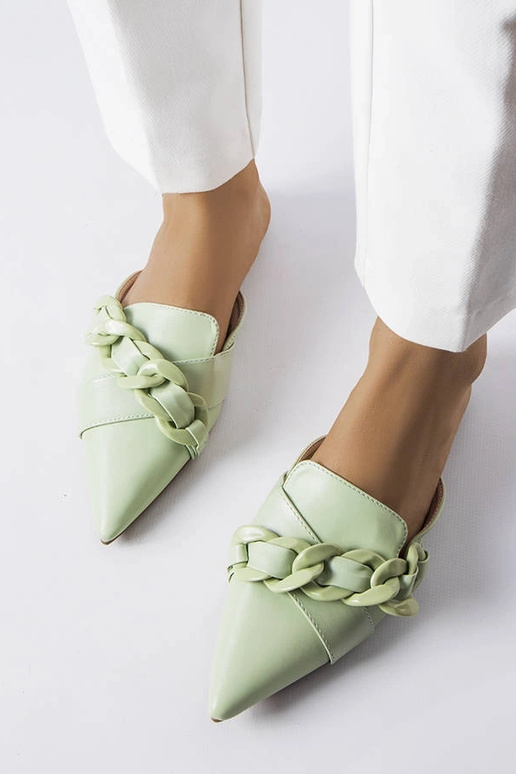 Zaļi eleganti Patenaude ķēdes flip-flops