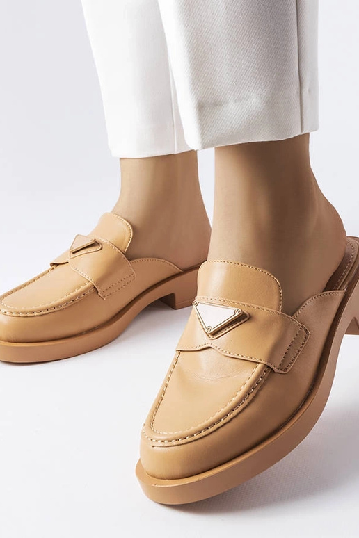 Brūnas Berkshire sandales ar slēgtu...