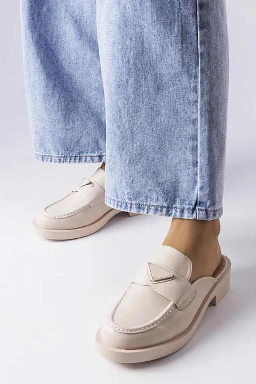 Bēšas Berkshire flip-Flops ar slēgtu...