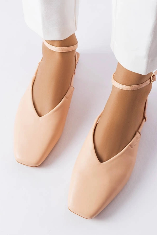 Rozā sandales ar slēgtu purngalu Jehova