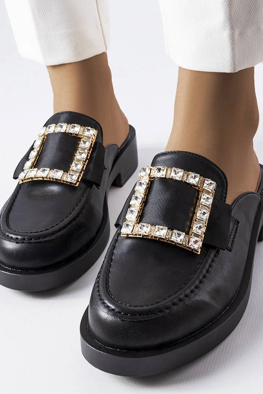 Black Columbus slēgtās flip-flops