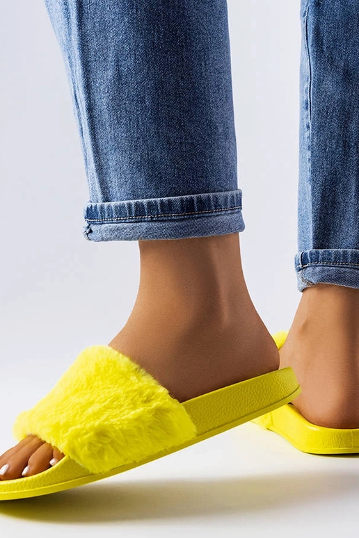 Raffaele dzeltenās kažokādas flip-flops