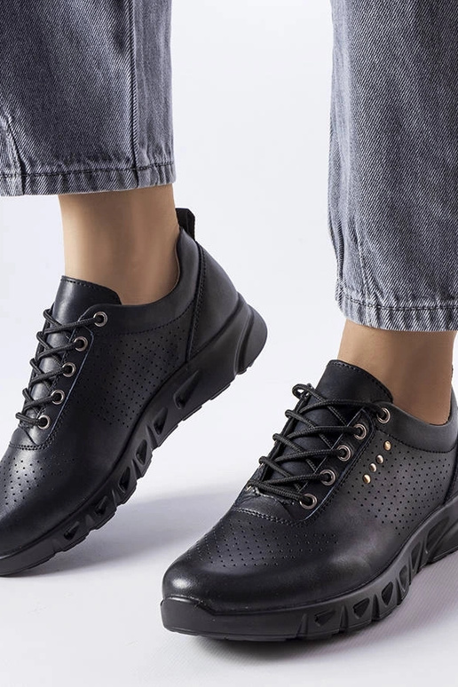 Melnas ādas ažūra kurpes Brodeur