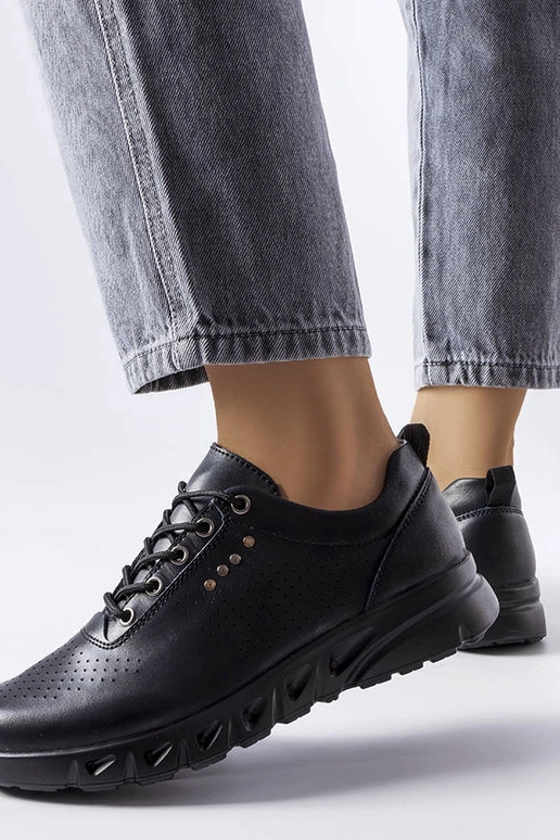 Melnas ādas ažūra kurpes Brodeur