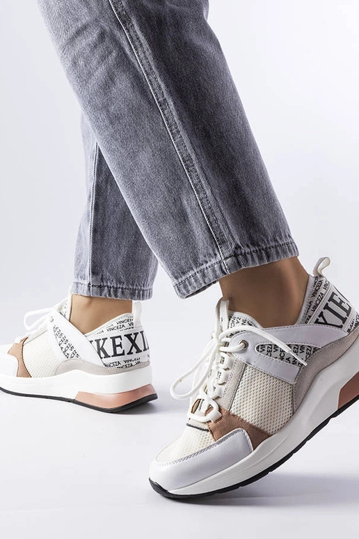 Vinceza baltas un rozā kedas