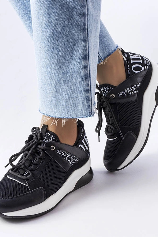 Melnbaltas Vinceza kedas