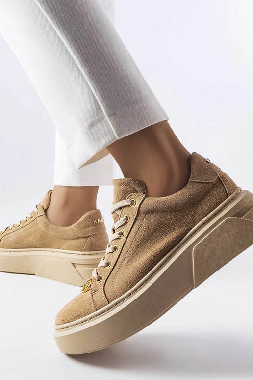 Smilšu krāsas zamšas sporta apavi,...