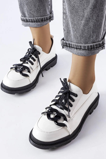 Baltas ķēdes kurpes Allain