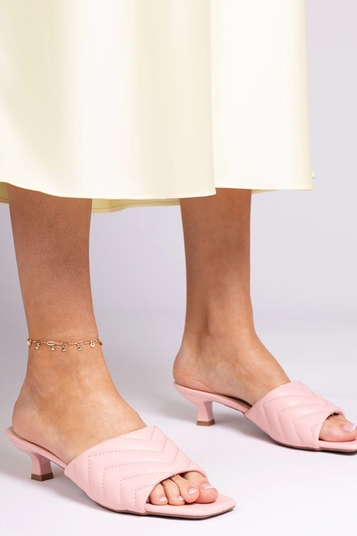 Rozā čības uz zema papēža, „Launay"