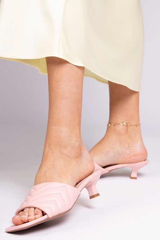 Rozā čības uz zema papēža, „Launay"