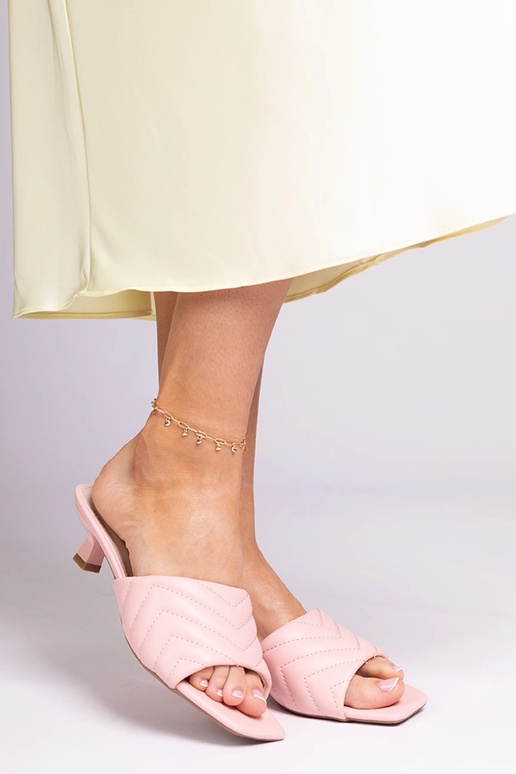 Rozā čības uz zema papēža, „Launay"