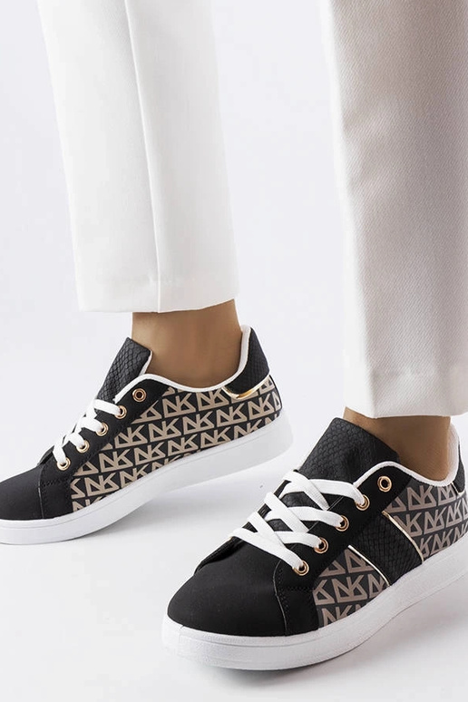 Melnas kedas rotātas ar Bolduc...