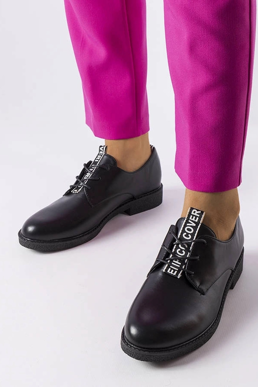 Melnas šņorējamas Edmontonas kurpes