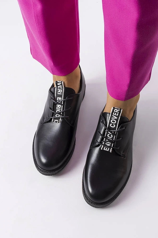 Melnas šņorējamas Edmontonas kurpes