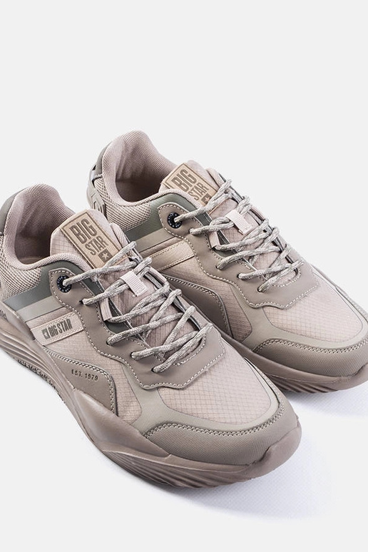 Smilšu krāsas sporta apavi, „Big Star...