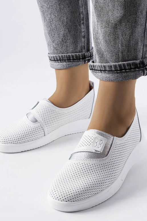 Ethels baltas perforētas ādas kedas