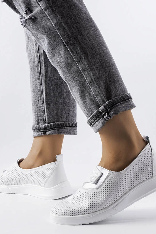 Ethels baltas perforētas ādas kedas