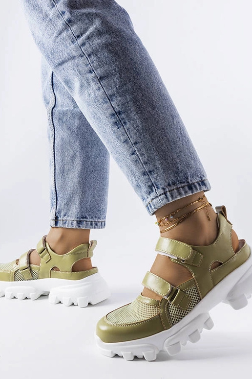 Zaļas kedas ar masīvu Djurs zoli