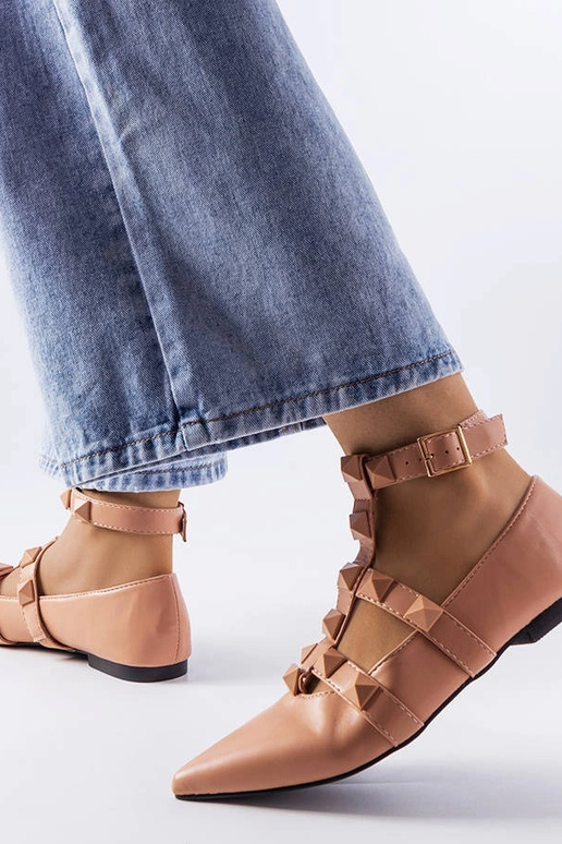 Bēšas balerīnas ar uzkrītošu Blur...