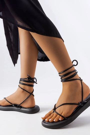 Laurence Black Lace Up sandales 2