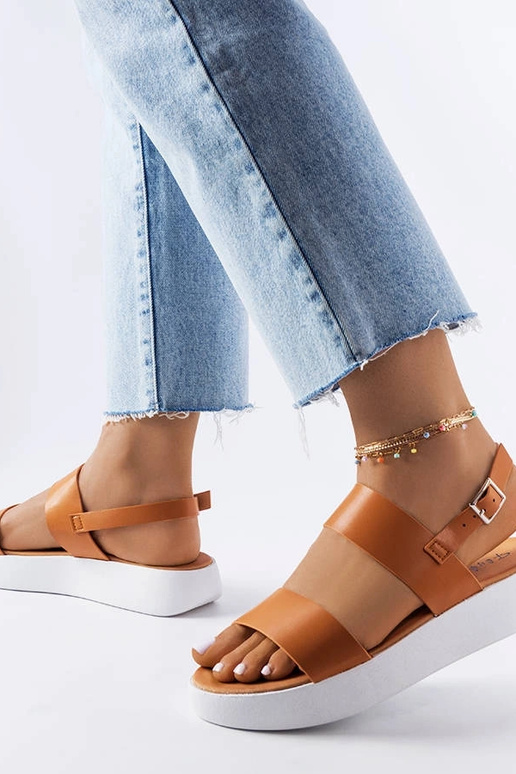 Brūnas Isaac platformas sandales