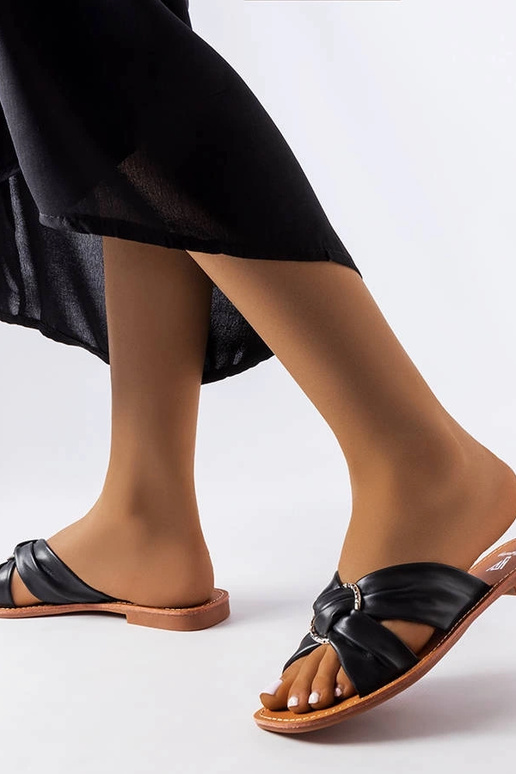 Melnas elegantas Belisarda flip-flops