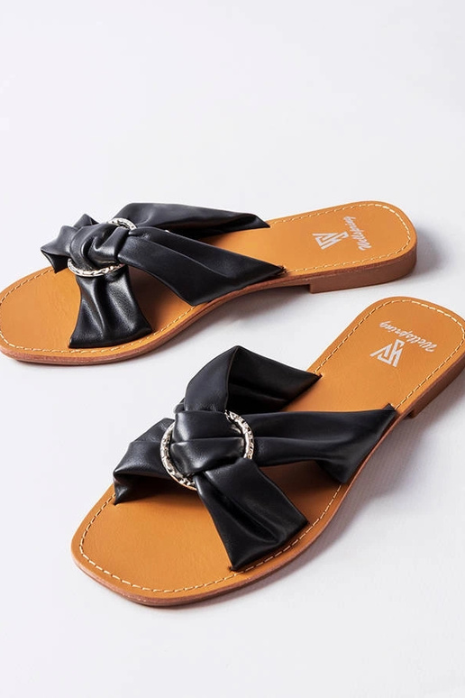 Melnas elegantas Belisarda flip-flops