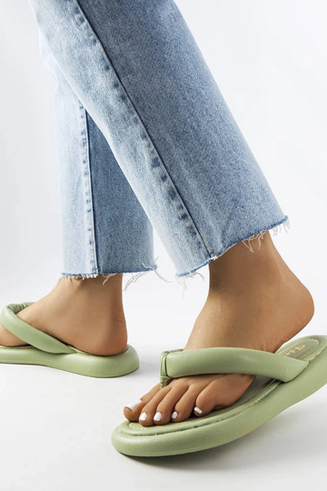 Zaļas, kuplas Smithfield flip-flops