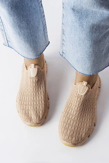 Bēšas sporta kedas Obenor slip-on 2
