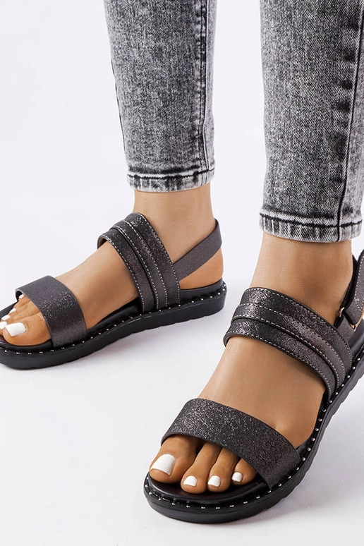 Melnas spīdīgas Felicienne sandales