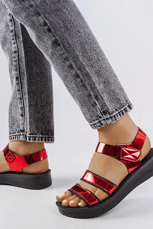 Brices Sarkanas lakādas sandales