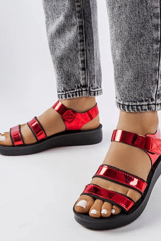 Brices Sarkanas lakādas sandales