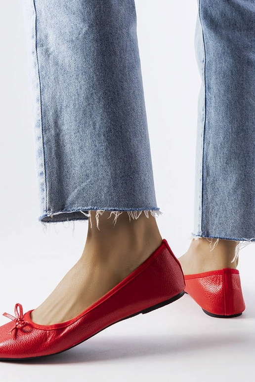 Sarkani baleta lakas ar banti...