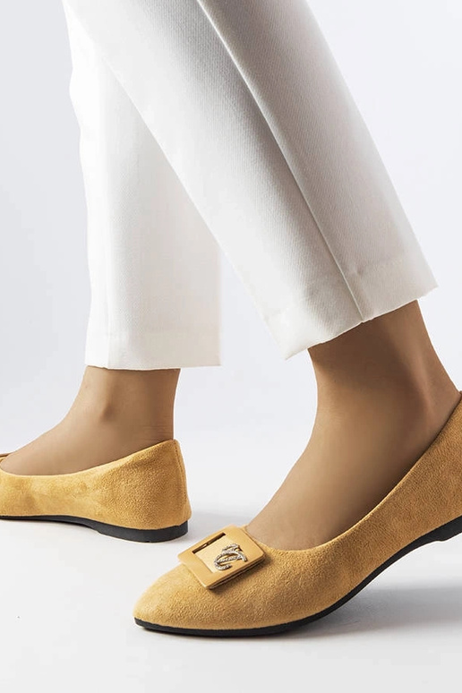 Bēši baleta dzīvokļi, kas dekorēti ar...