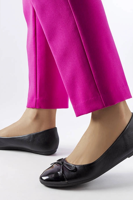 Melnas lakādas balerīnas no Despins