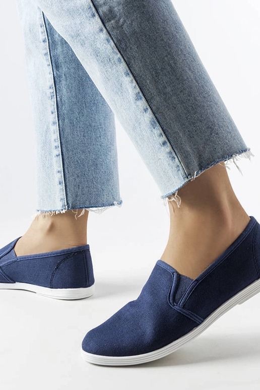 Quincy tumši zilas auduma kedas