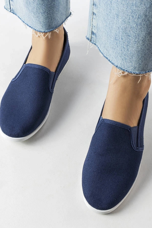 Quincy tumši zilas auduma kedas