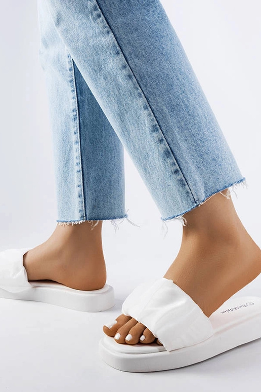 White Boulevard volānveida flip-flops