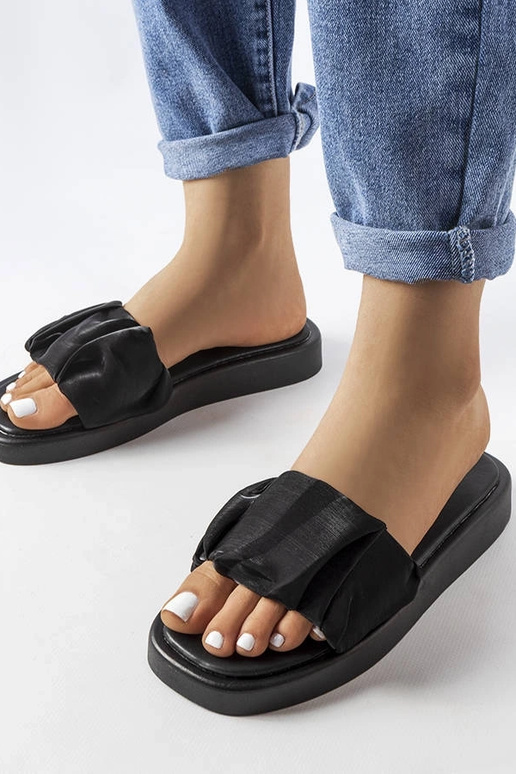 Black Boulevard volāni flip-flops