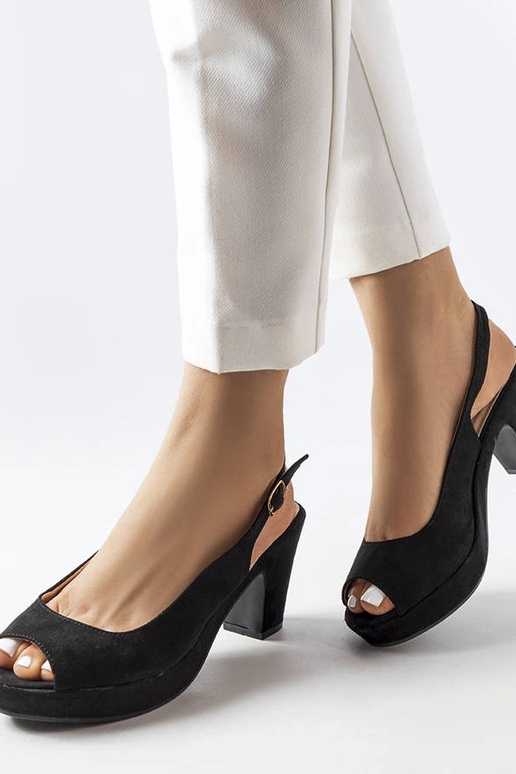 Melnas Dionne bloka papēžu sandales