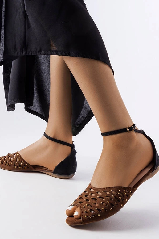 Brūnas ažūra sandales ar cirkoniem Avice